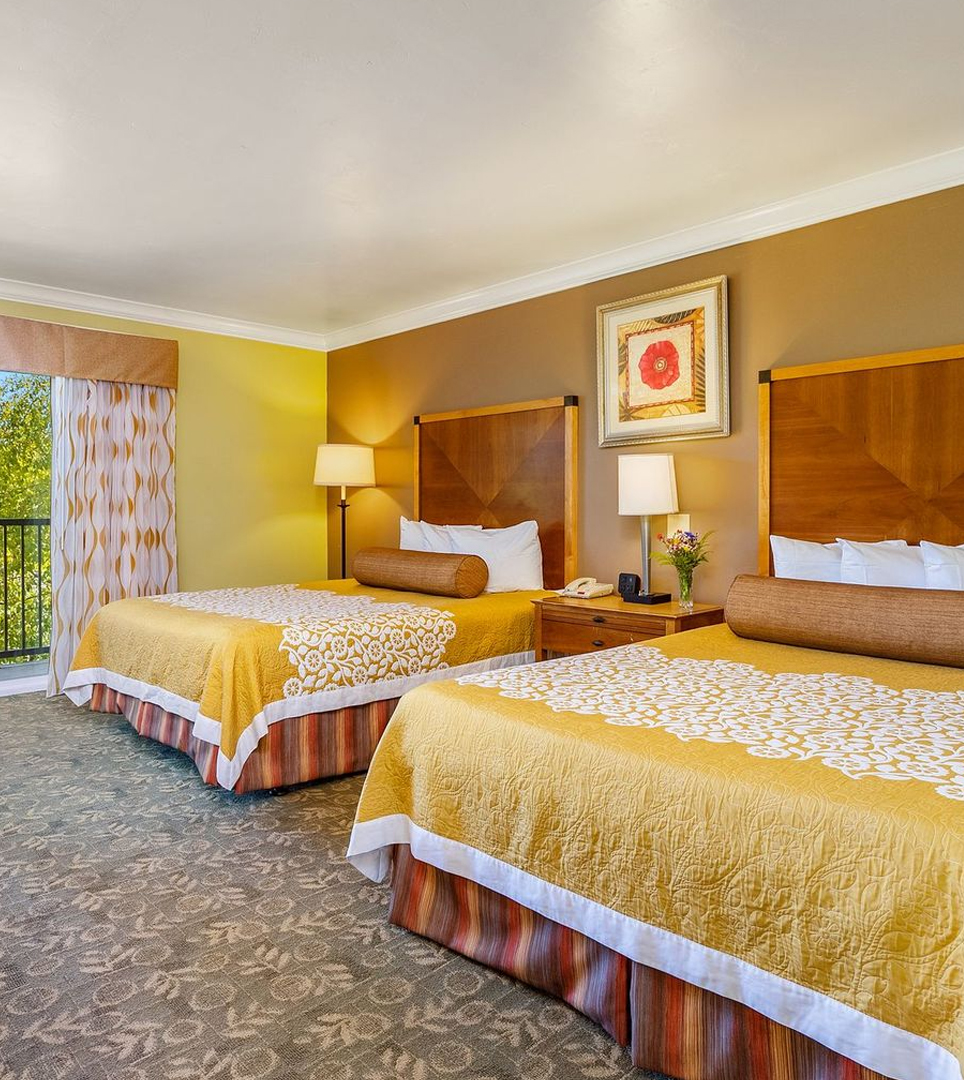 A VARIETY OF COMFORTABLE GUEST ROOMS TO MEET YOUR REQUIREMENTS