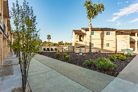 Aloha Inn - Exterior