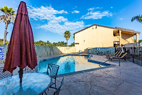 Aloha Inn - Pool